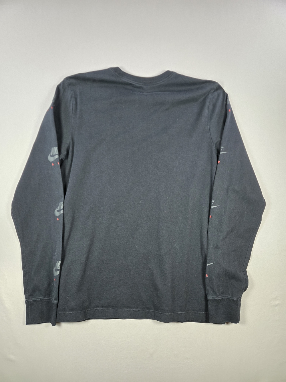Jordan Legacy AJ6 Retro Long Sleeve Tee Black Red Medium - Picture 4 of 9